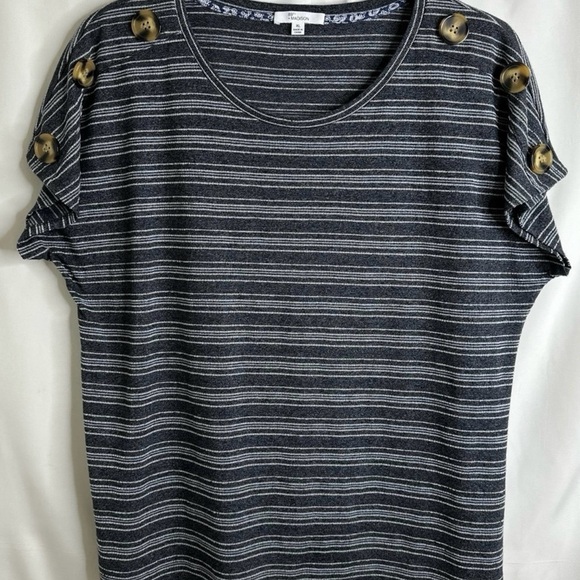 89th + Madison, Women’s Gray Shirt Size XL - Picture 2 of 7
